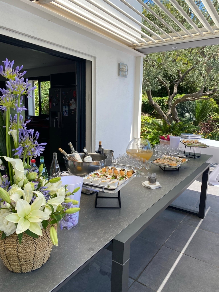 Buffet terrasse villa